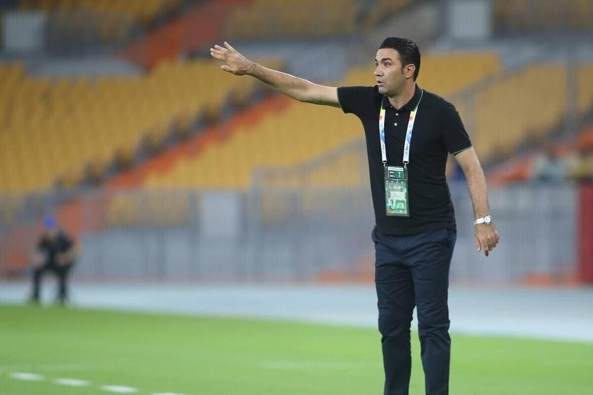 سرمربی استقلال دلش می‌خواهد تاریخ بازی با تراکتور عوض شود.