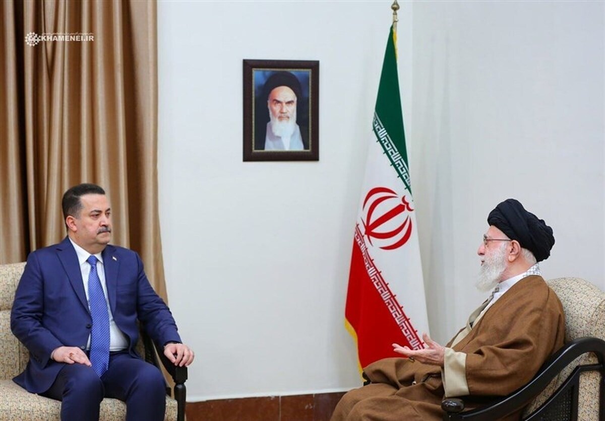 محمد شیاع السودانی پس از دیدار با رئیس جمهور کشورمان با رهبر معظم انقلاب اسلامی دیدار کرد.