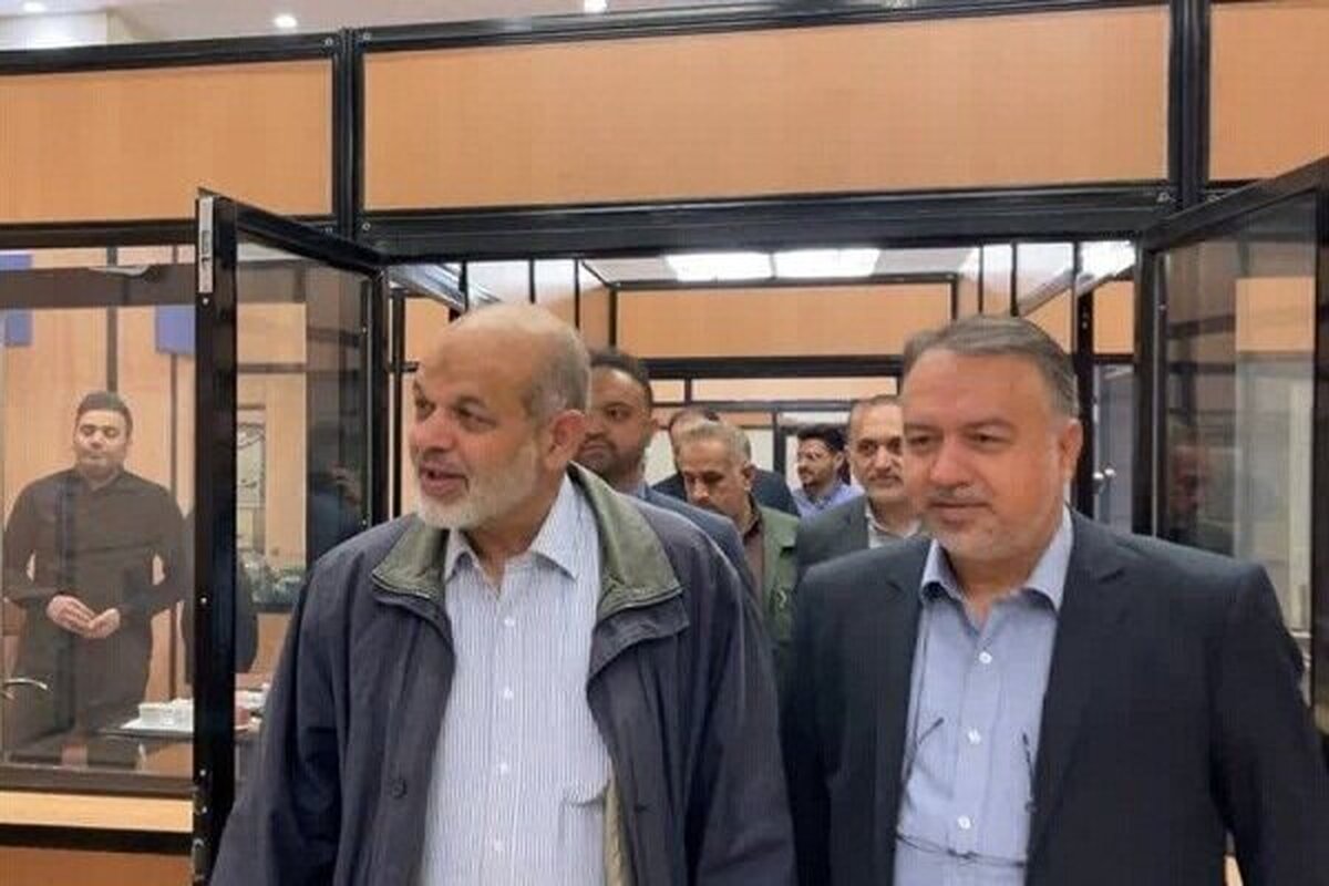 وزیر کشور از فرآیند ثبت‌نام انتخابات مجلس خبرگان رهبری بازدید کرد.