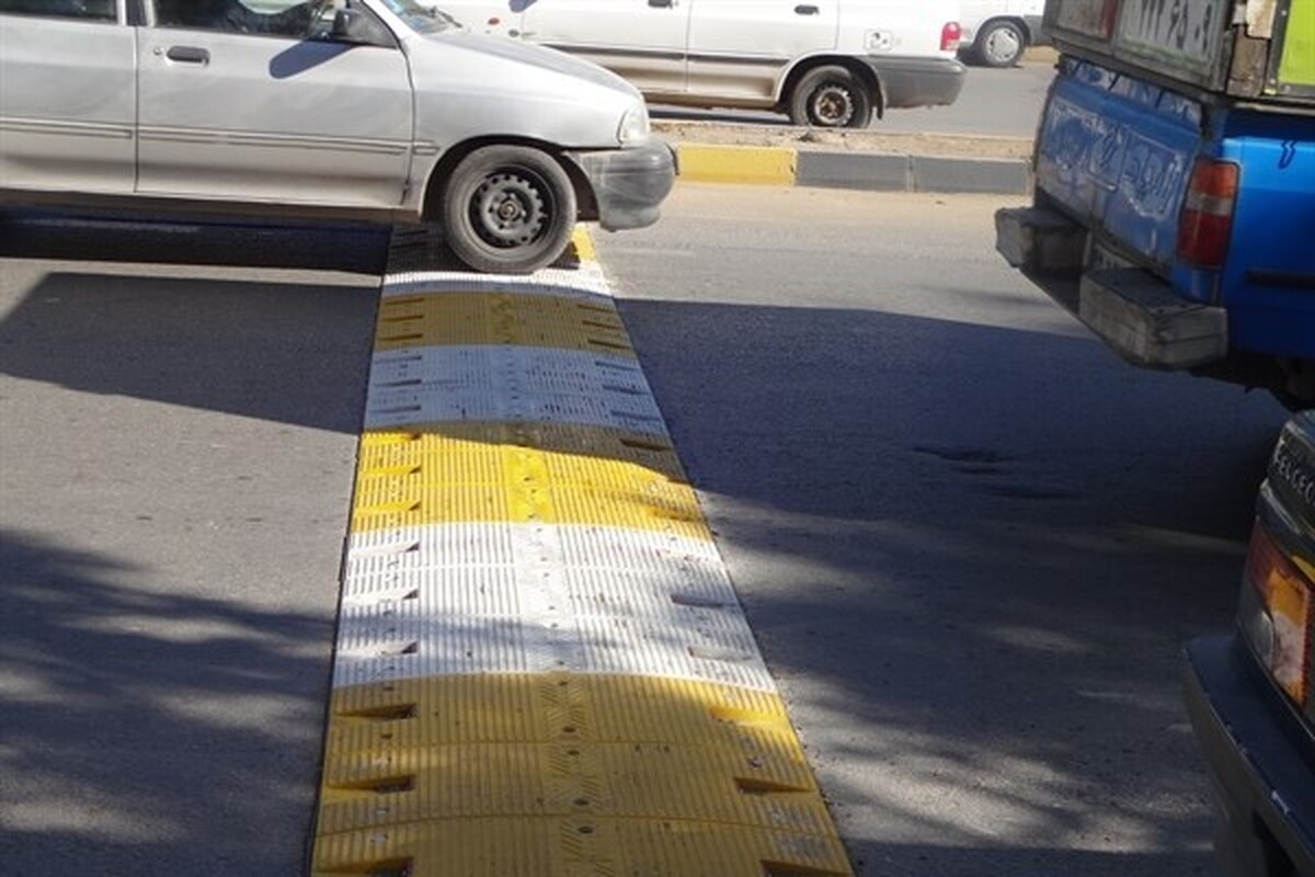 درخواست نصب سرعتگیر در خیابان فرهاد ۲ و ۵ به علت ایجاد امنیت ترافیکی برای عبور دانش آموزان و پاسخ مسئولان شهری مشهد.