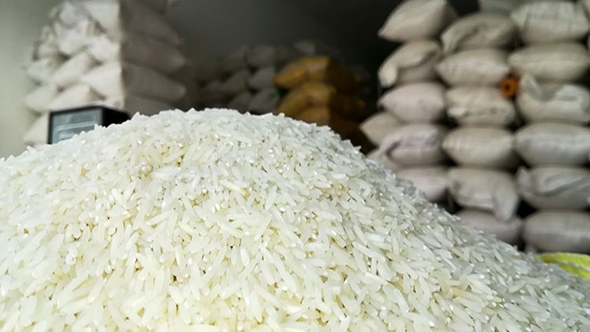 قیمت برنج ایرانی در یک سال گذشته تفاوتی نداشته، اما برنج خارجی ۴۵ درصد افزایش قیمت پیدا کرده است.