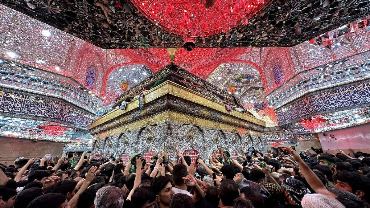 سومین گردهمایی فعالان فرهنگی اربعین حسینی با هدف بررسی راهکار‌های جهانی شدن این حماسه عظیم با حضور مسؤولان ۱۰ کشور در مشهد مقدس برگزار می‌شود.