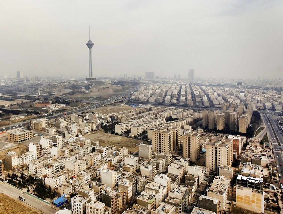 دانستن وضعیت صف فروش ملک از این جهت اهمیت دارد که روی قیمت پیشنهادی فروش اثرگذار است.