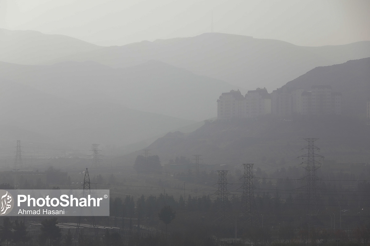 بر اساس تصمیم کارگروه مواقع اضطرار آلودگی هوای تهران، یک سوم از کارکنان کلیه دستگاه های اجرایی فردا چهارشنبه می‌توانند از دورکاری استفاده کنند.