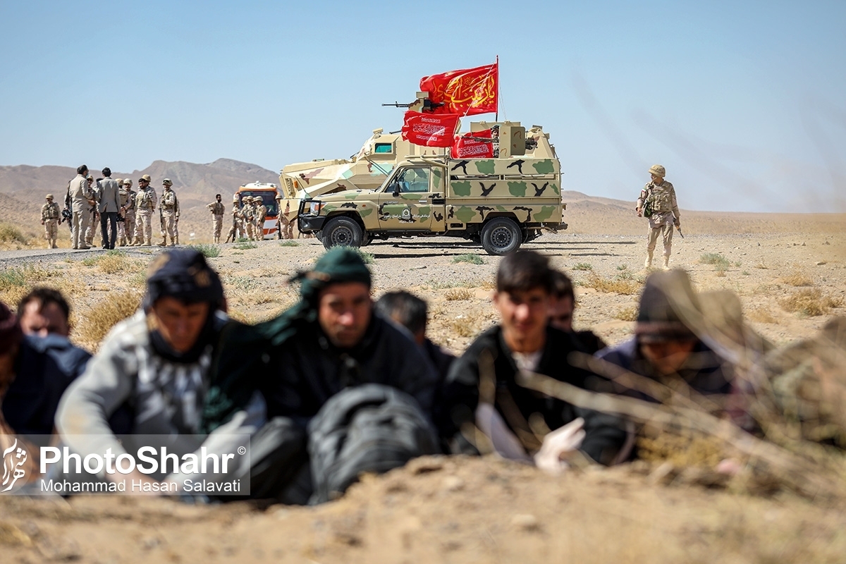 سرپرست هنگ مرزی تایباد از کشف و ضبط ۱۳۰ بسته هروئین و تریاک از معده ۲ قاچاقچی خبر داد.