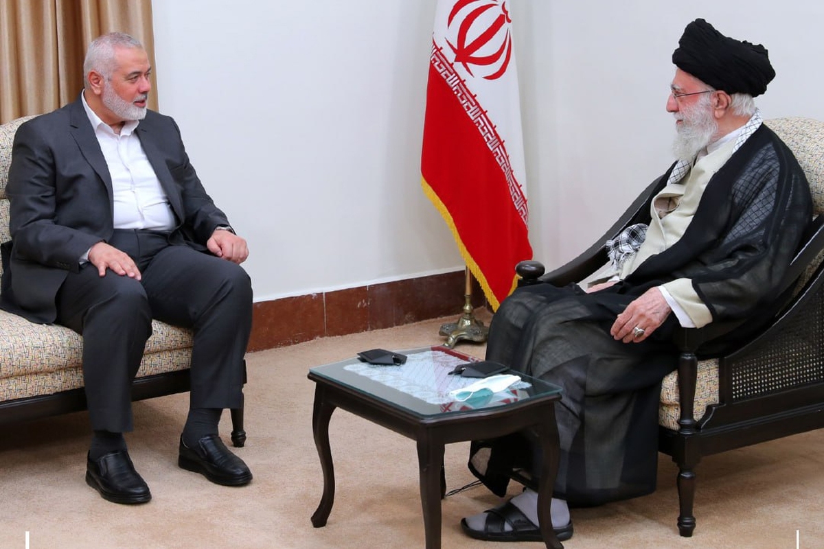 خط حزب‌الله نشریه متعلق به دفتر رهبر انقلاب اسلامی ایران، نوشت: ادعای رویترز درباره محتوای دیدار آقای اسماعیل‌هنیه با رهبر انقلاب، سراسر کذب است.