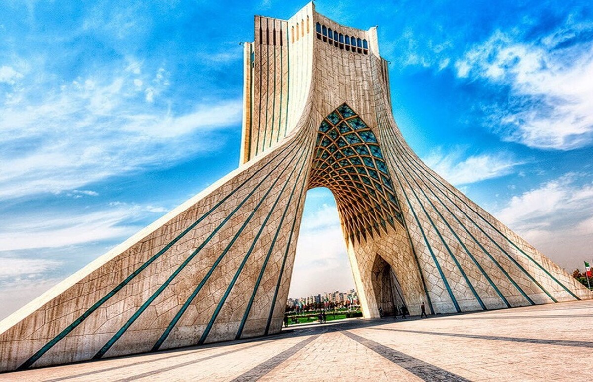 رئیس کمیسیون فرهنگی و اجتماعی شورای اسلامی شهر تهران در خصوص ثبت روز تهران در تقویم ملی توضیحاتی ارائه کرد.