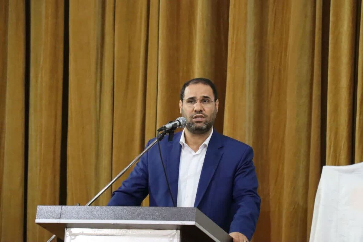 وزیر آموزش و پرورش با بیان اینکه برای حل مشکل کمبود معلم، طی آزمونی در ۲ نوبت ۵۰ هزار معلم جذب شد گفت: با احتساب ۲۵ هزار معلم فاغ التحصیل دانشگاه فرهنگیان این تعداد در طول یکسال به ۷۵ هزار نفر رسید.