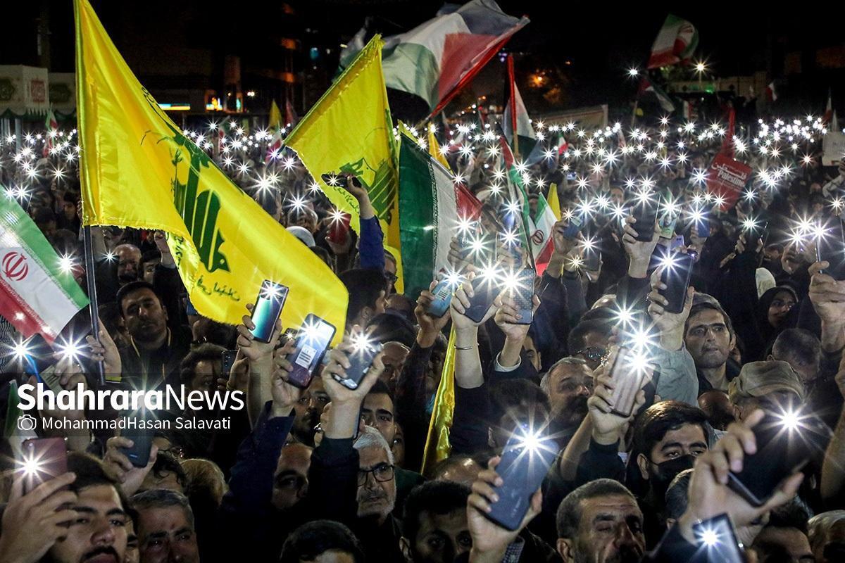 تصاویر هوایی از حضور پر تعداد مشهدی ها در اجتماع بزرگ خانوادگی در حمایت از کودکان غزه را در میدان شهدا می‌بینید.