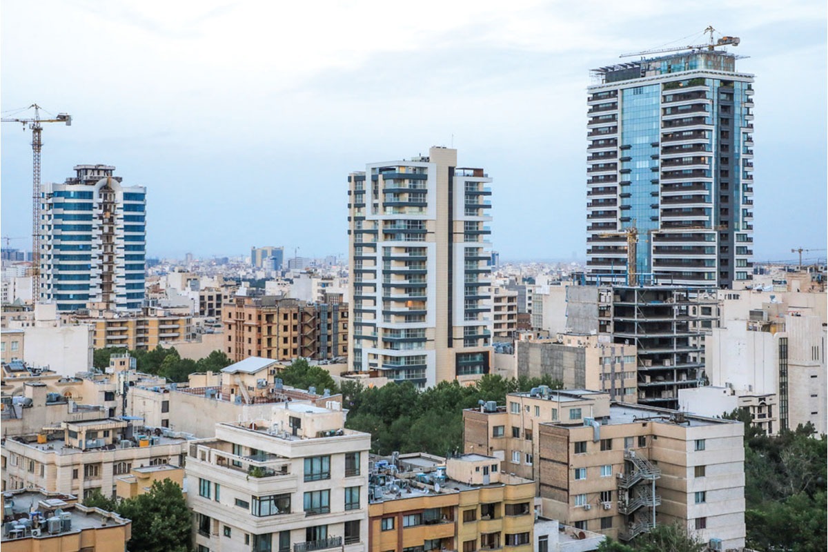 معاون شهرسازی و معماری شهرداری مشهد گفت: از الزامات طرح بلند مرتبه سازی می‌توان به توسعه زیر ساخت‌های حمل و نقل عمومی و ریلی درون شهری، توسعه بخش‌های سرمایه‌ای و تجاری و توسعه زیر ساخت‌های انتقال انرژی نام برد.