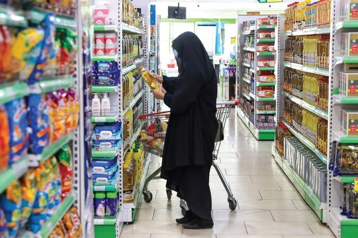 مسئول سازمان بسیج اصناف گفت: توانمندسازی واحد‌های صنفی تولیدی در امر صادرات یکی از مهم‌ترین اولویت‌های ماست. ما ۶۰۰ هزار واحد صنفی تولیدی داریم که در تولید یا فروش مشکل دارند و این‌ها را باید شناسایی کرده و به بازار‌های دنیا وصل کنیم.