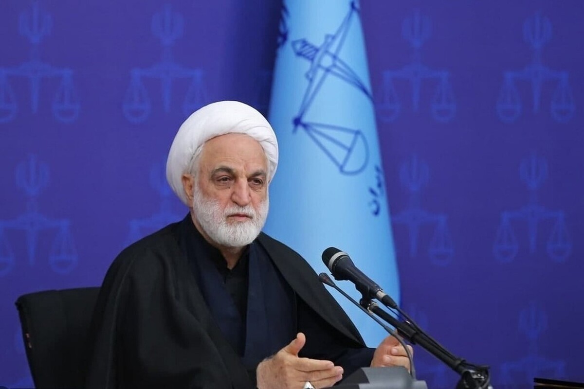 رئیس قوه قضائیه گفت: امروز ما باید یک کیفرخواست متقن و محکم برای همه جنایت‌های اسرائیل و همه حامیان او و نه فقط برای امروز بلکه از اول تا به امروز بنویسیم.