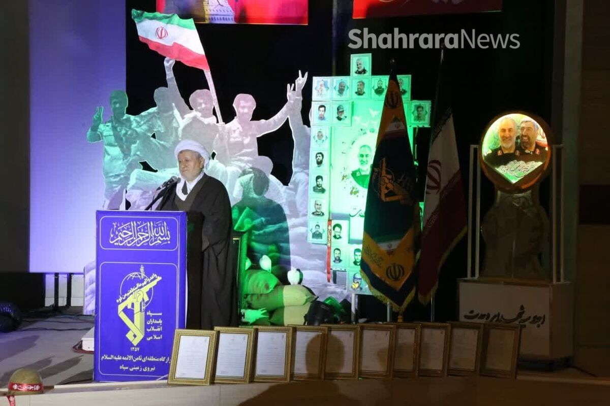 امام‌جمعه اهل سنت پاوه گفت: بیداری، آزادی و نجات از سلطه استکبار، پیام حقیقی انقلاب اسلامی بود و برای کسانی که پیامش را شنیدند، جز خیر و برکت نداشت.