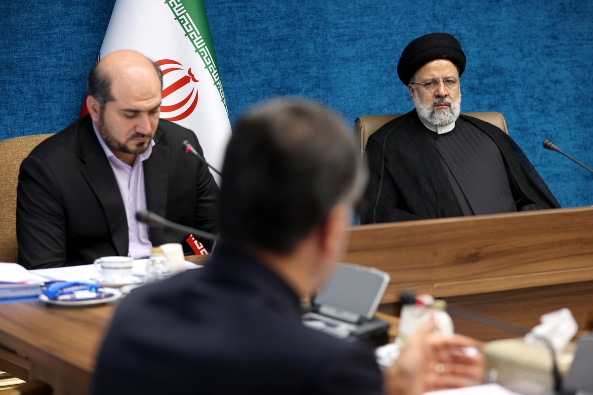 رئیس جمهور در چهارمین جلسه پیگیری ویژه رفع مشکلات تولید دستورات مهمی در خصوص تکمیل پروژه‌های زیست محیطی و مدیریت پسماند استان‌های گیلان و مازندران صادر کرد.