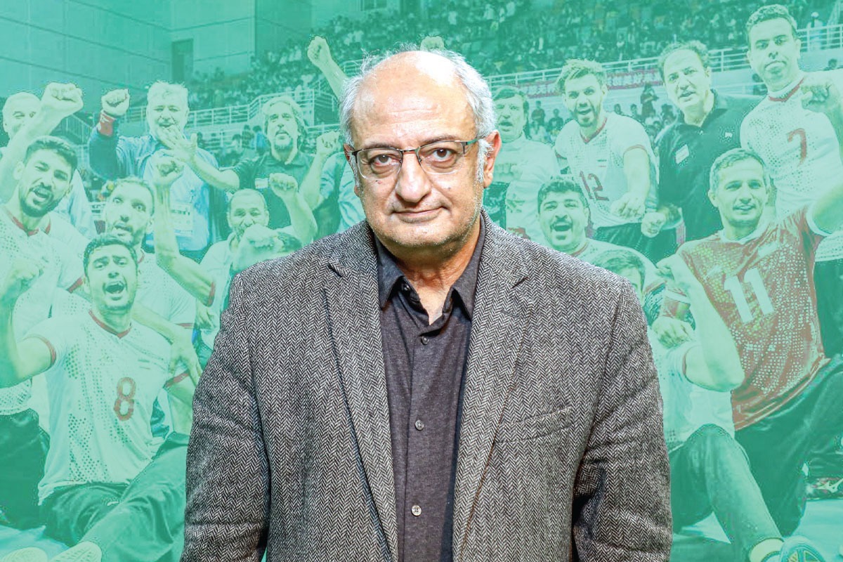 سرمربی مشهدی تیم ملی والیبال نشسته ایران با قهرمانی دربازی‌های پاراآسیایی بیستمین مدال طلای حرفه‌ای خود را به گردن آویخت.