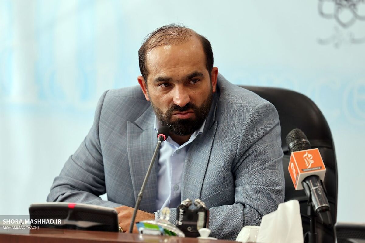 عضو شورای اسلامی شهر مشهدمقدس گفت: ما بدون توجه به جریان‌های سیاسی که شاید وحدت شورا و عملکرد مدیریت شهری را هدف قرار داده، همت خود را مصروف ارتقای شاخص‌های شهر مشهد می‌کنیم.