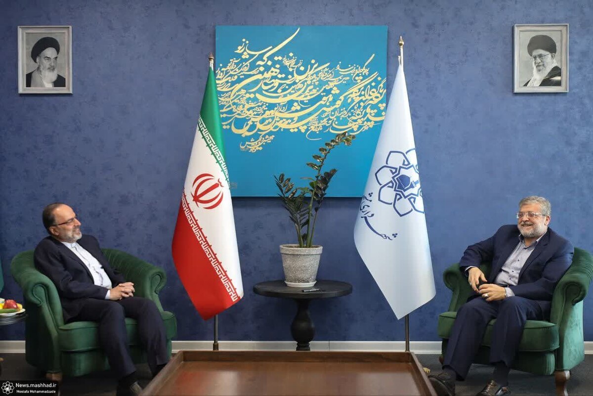 محمدرضا قلندر شریف گفت: کلان شهر مشهد با چند شهر آسیایی و اروپایی، تفاهم خواهرخواندگی دارد و به زودی دفتر اوراسیا و غرب آسیایی مترو پلیس را در مشهد خواهیم داشت.