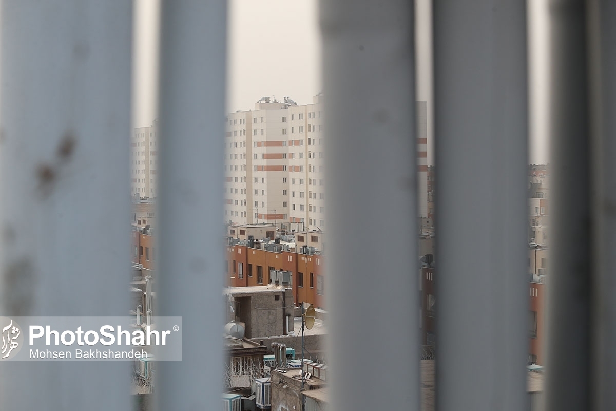 مدیر کل حفاظت محیط زیست خراسان رضوی گفت: شاخص کیفیت هوای هشت منطقه کلانشهر مشهد در شرایط آلوده و وضعیت هشدار برای تنفس شهروندان قرار دارد.