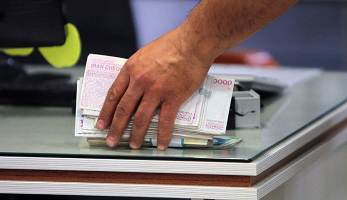 با توجه به سوالات بازنشستگان در خصوص پرداخت ۲۰۰۰ فقره تسهیلات ازدواج فرزندان بازنشستگان کشوری به مبلغ ۳۵ میلیون تومان، متقاضیان این تسهیلات، براساس «مجموع وام‌های دریافتی از سایر تسهیلات صندوق» و «میزان حقوق دریافتی» اولویت‌بندی شده‌اند.