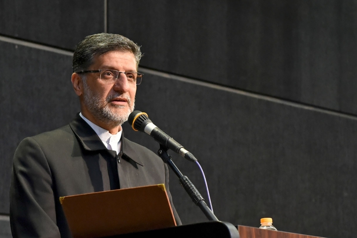مدیر عالی حرم مطهر امام رضا (ع) با اشاره به توسعه بستر‌های خدمت در آستان امام هشتم (ع) گفت: سالانه بیش از ۱۰۰ هزار خادم توفیق خدمت در حرم مطهر رضوی را دارند.