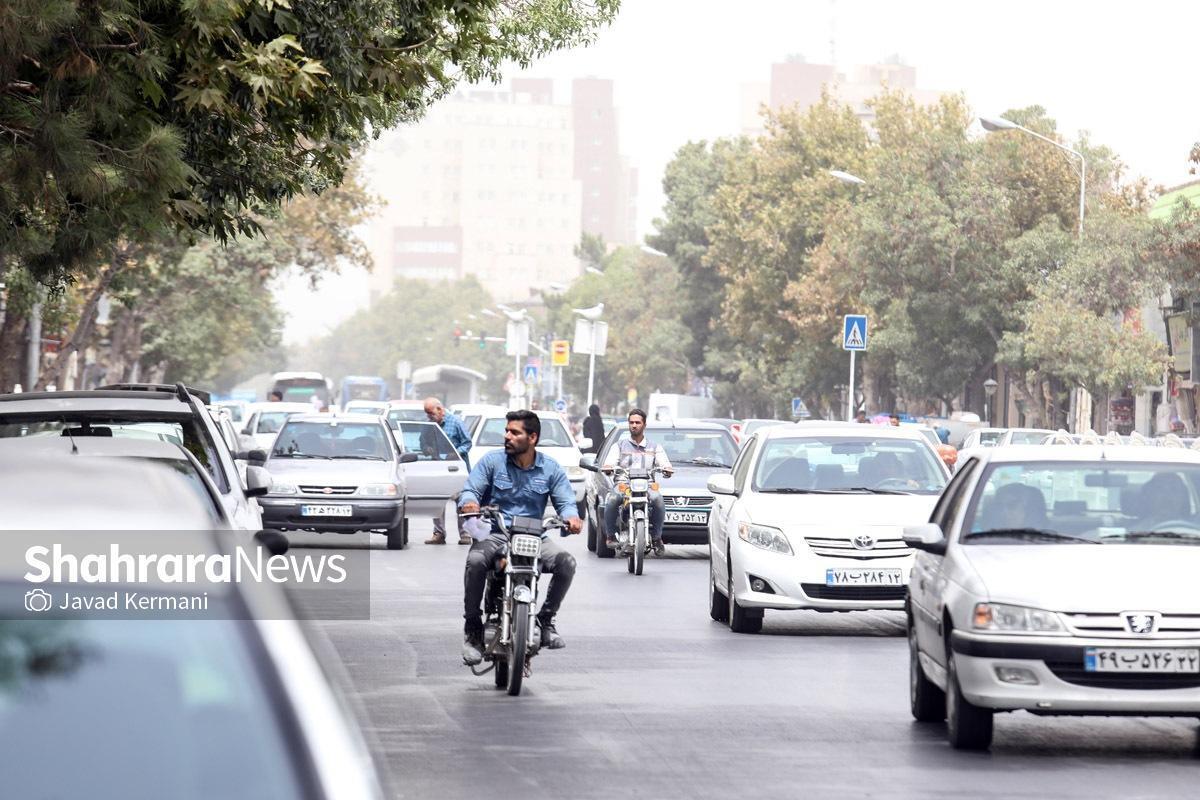 کارشناس مرکز پیش‌بینی هواشناسی خراسان رضوی گفت: هم اکنون شاهد پدیده گردوخاک، کاهش میدان دید افقی و کیفیت هوا در سطح استان هستیم.