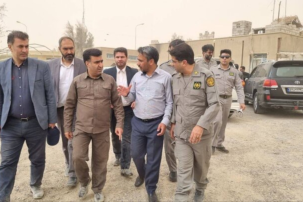 معاون رئیس جمهور و رئیس سازمان حفاظت محیط زیست کشور از محل ورودی آب افغانستان به ایران بازدید کرد.