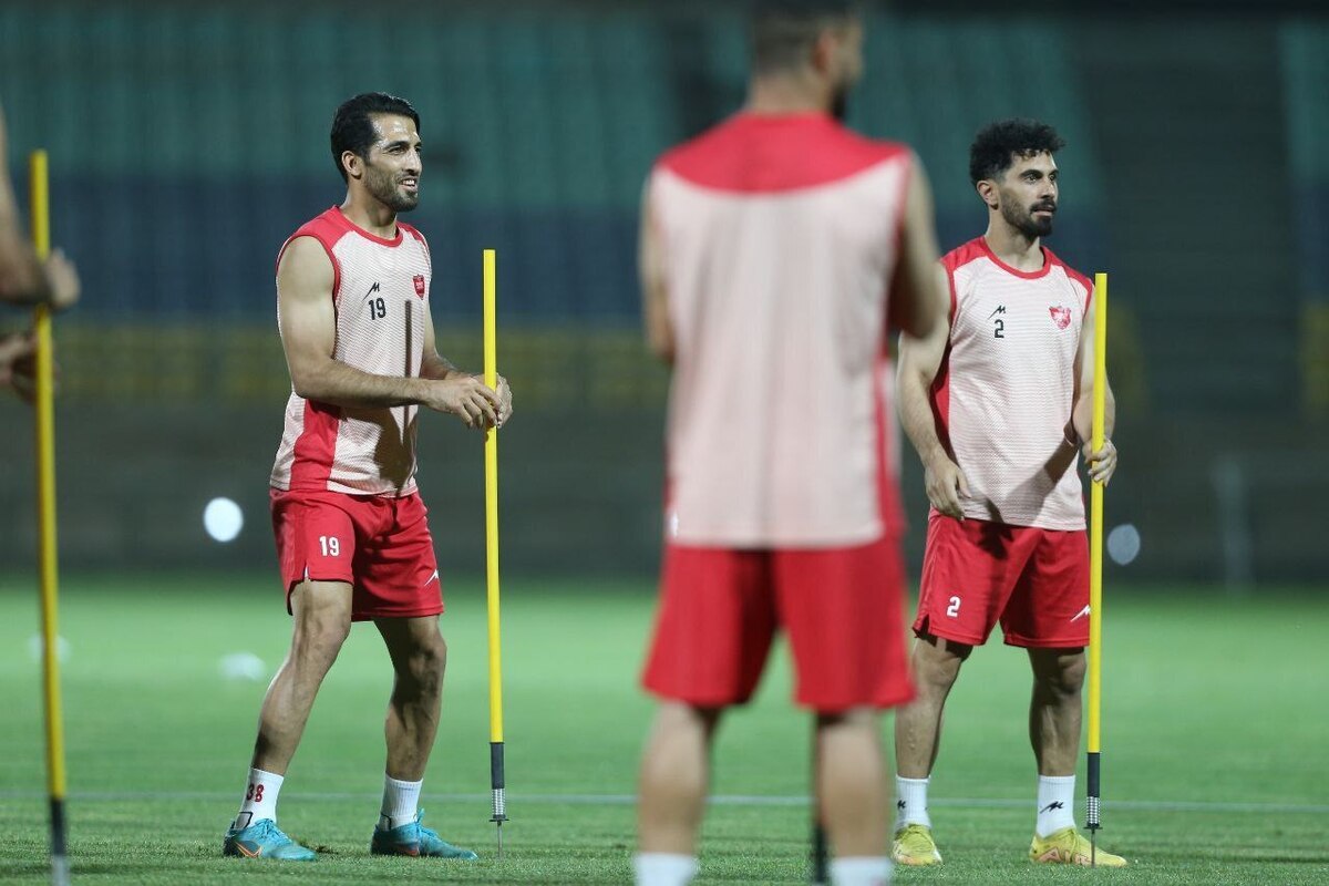 بازیکنان پرسپولیس دل خوشی از مدیرعامل باشگاه خود ندارند.