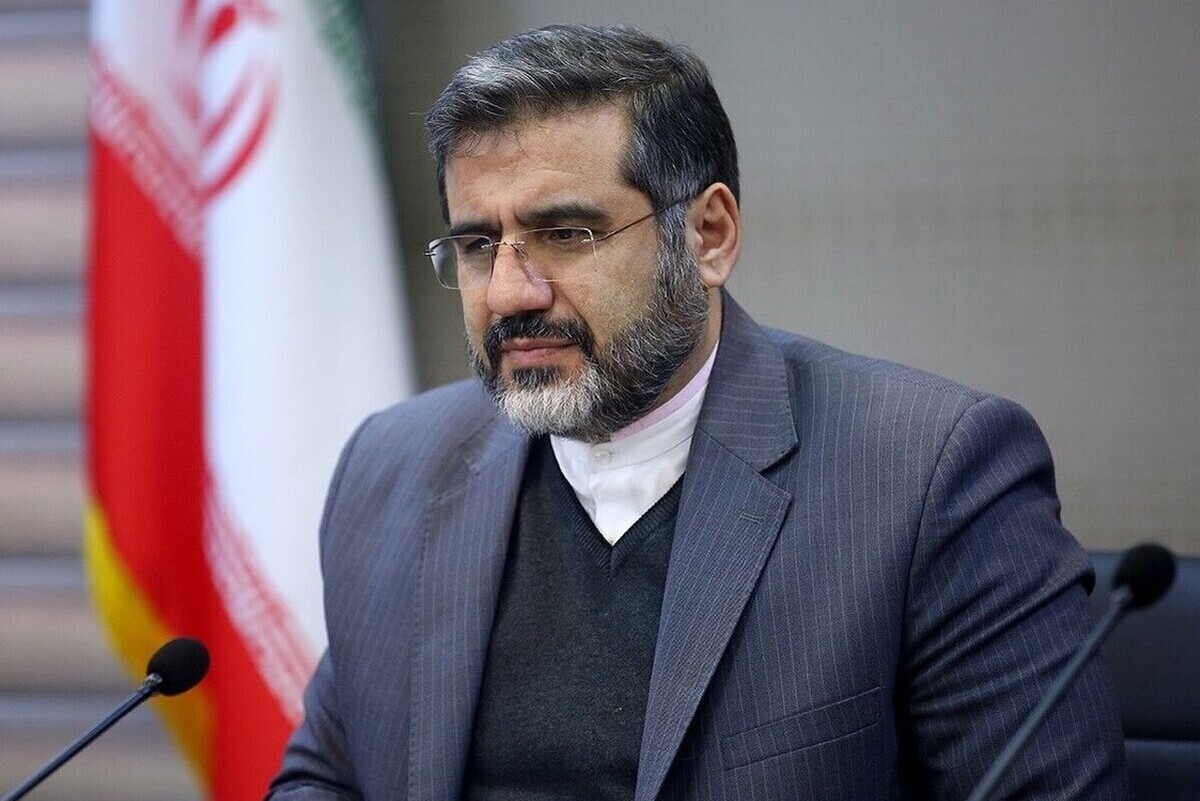 وزیر فرهنگ و ارشاد اسلامی تاکید کرد که در موضوع اجراهای فرهنگی و هنری به آن چه که صراحت قانونی است عمل خواهد شد و کسی حق ندارد سلیقه‌ای عمل کند.