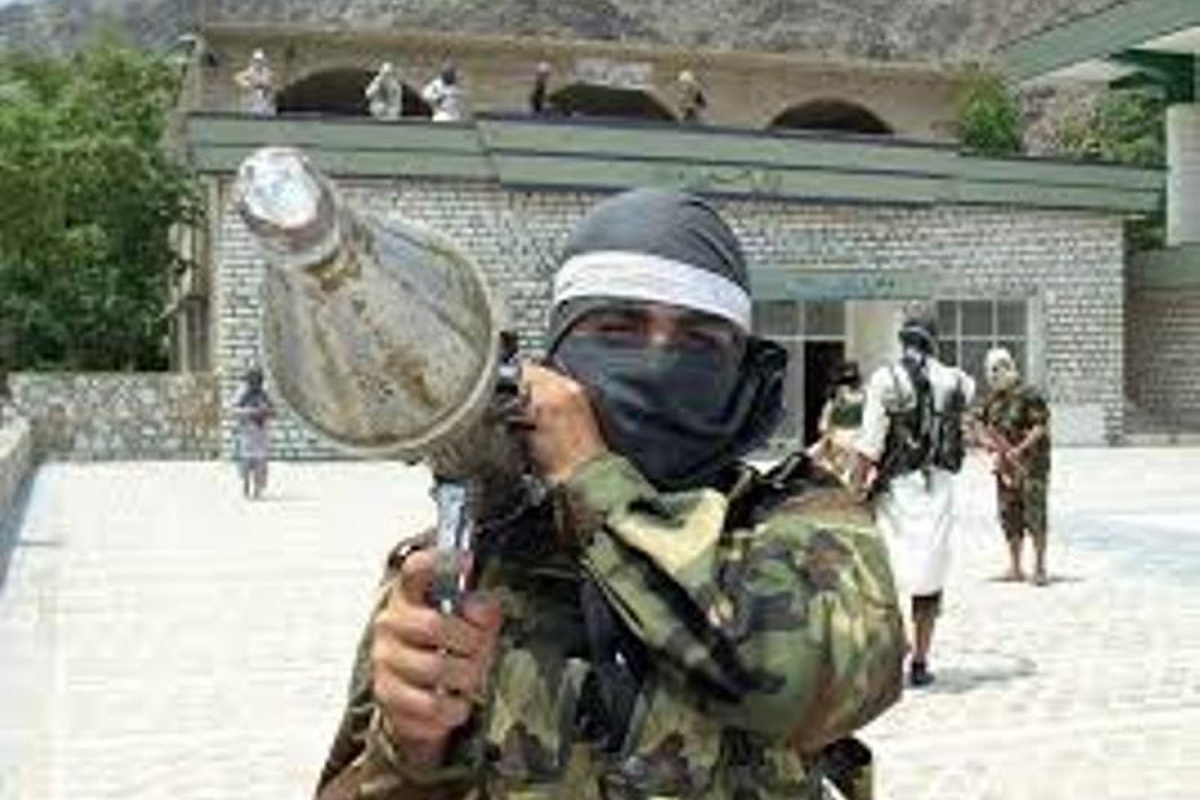 وزارت خارجه آمریکا اعلام کرد که عناصر القاعده و داعش و همچنان گروه‌های هراس‌افگن منطقه‌ای هنوز هم در افغانستان فعال هستند.