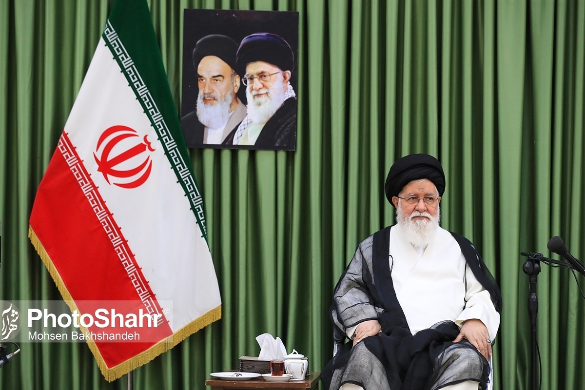 نماینده ولی فقیه در استان خراسان رضوی گفت: در هر شرایط نباید از یاد ببرید که شما نماینده مردم مشهد و شهرستان‌های استان خراسان رضوی هستید و مسئولیت راهبردی یک نماینده آن است که متمرکز بر رفع چالش‌های محلی باشد.