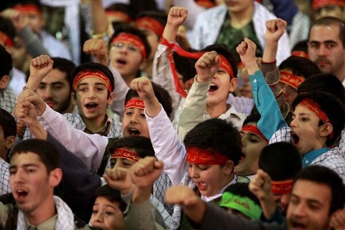 دبیر رویداد کنشگری نوجوانان پیشران در عرصه جهاد تبیین گفت: این رویداد ٢۶هزار و ٨١٢ شرکت‌کننده داشته است که از این تعداد ٢ هزار و ٣۶٧ مربی و ٢۴ هزار و ۴۴۵ نفر شرکت‌کننده نوجوان بودند.
