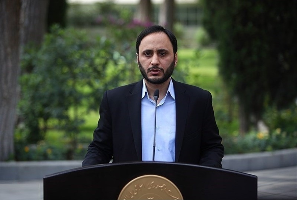 سخنگوی دولت درباره پرونده کشف فساد چای در دولت سیزدهم تصریح کرد: از مصادیق تخلف در این پرونده آن است که ارز‌هایی که در گذشته داده شده در ۱۸ ماه رفع تعهد ارزی آن صورت نگرفته است، در همین راستا اموال این شرکت متخلف شناسایی و جلوی تخصیص ارز جدید به وی گرفته شد و صاحب شرکت نیز ممنوع الخروج شد.