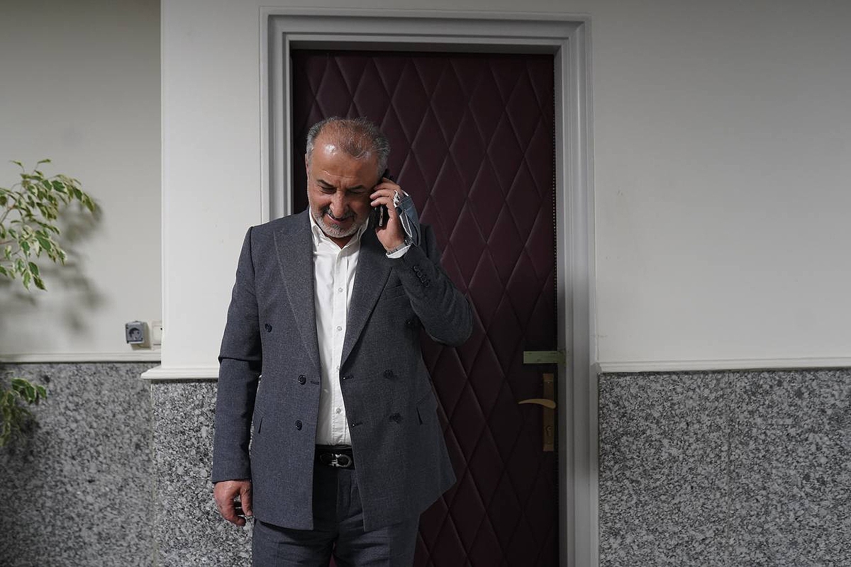 مسئولان وزارت ورزش خبر از برکناری درویش می دهند.