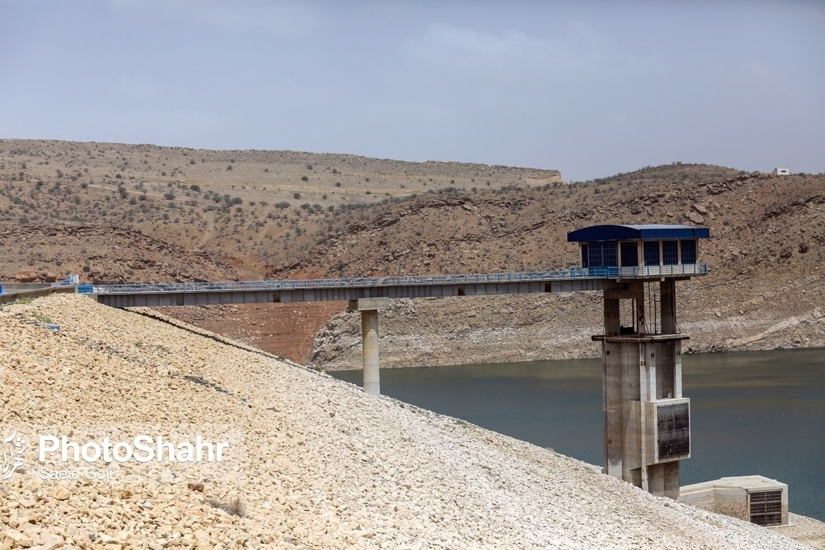 مدیر عامل شرکت آب و فاضلاب مشهد گفت: تاکنون ۲۰۰ دستگاه برای نظارت و سنجش برخط پارامترهای کیفی آب و فاضلاب در مخازن، تصفیه خانه‌ها، خطوط انتقال و شبکه آب و فاضلاب مشهد نصب و راه‌اندازی شده است.