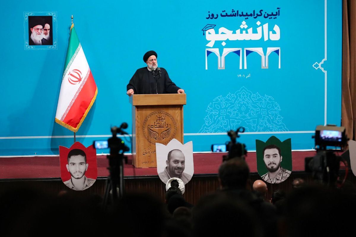 به مناسبت بزرگداشت روز ۱۶ آذر، دانشجویان دانشگاه شهید بهشتی میزبان رییس جمهور هستند.