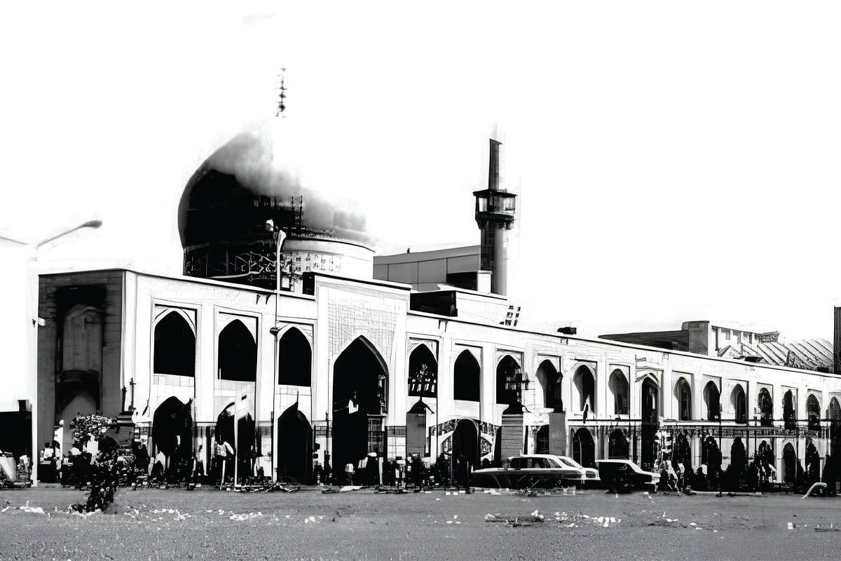 روایت تشکر از تاجر تبریزی که در سال ۱۳۲۷ خورشیدی لوله کشی مسجد گوهرشاد را تعمیر کرد.
