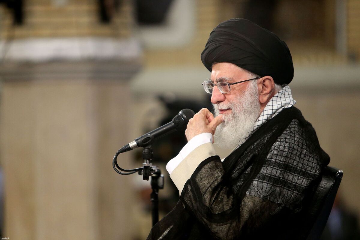 روایت حضرت آیت‌الله خامنه‌ای از ریشه‌های تاریخی روز دانشجو را در ادامه می شنوید که فرمودند:  ۱۶ آذر متعلق به دانشجوی ضدآمریکایی است.