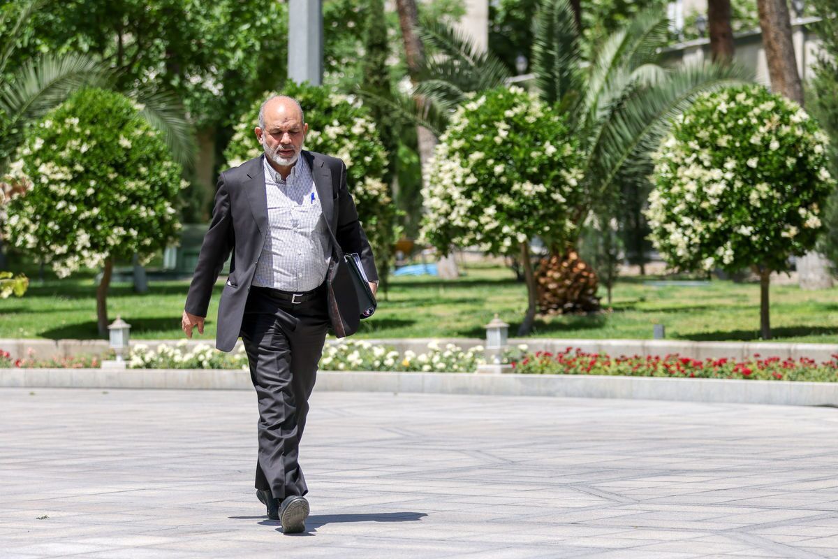 وزیر کشور: مهاجران غیرقانونی باید به کشور خود بازگردند
