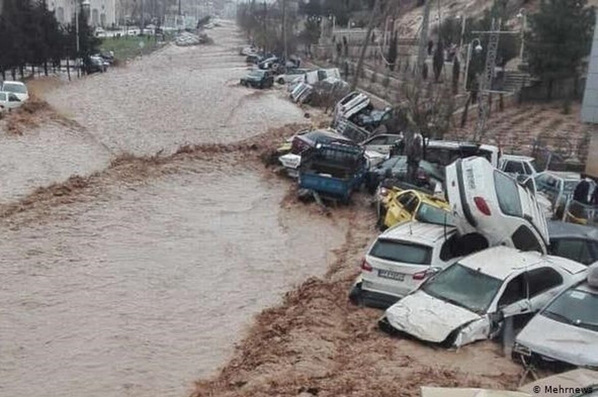 بیش از ۴۵۰ شهر و ۸۶۵۰ روستای کشور در معرض خسارت سیل قرار دارند. بیش از ۱۰ میلیون هکتار حوزه بحرانی سیل در کشور وجود دارد و حدود ۱۷ میلیون هکتار نیز به لحاظ سیل خیزی شرایط متوسطی دارد.