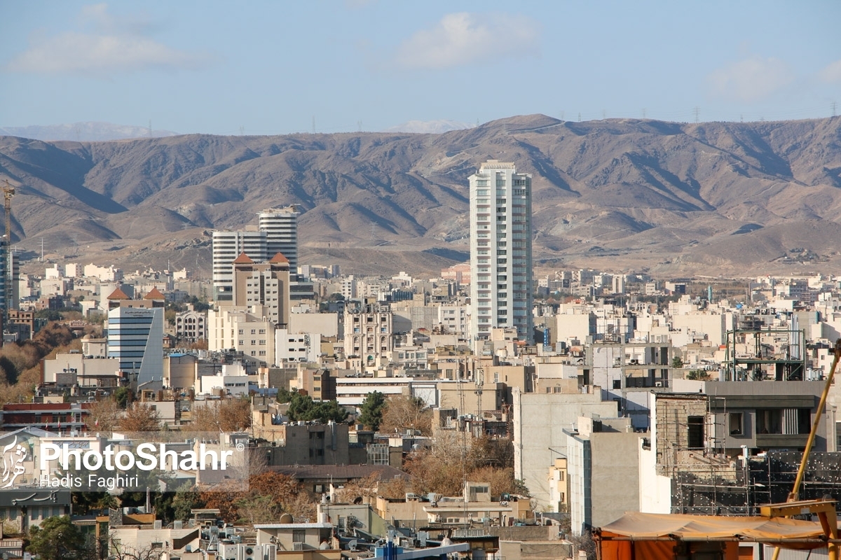 مدیر کل حفاظت محیط‌زیست خراسان رضوی گفت: شاخص کیفیت هوای کلانشهر مشهد در بیست و دومین روز آذر ۱۴۰۲ پس از سه روز پیاپی آلودگی با کاهش حجم آلاینده‌ها در شرایط سالم قرار گرفت.