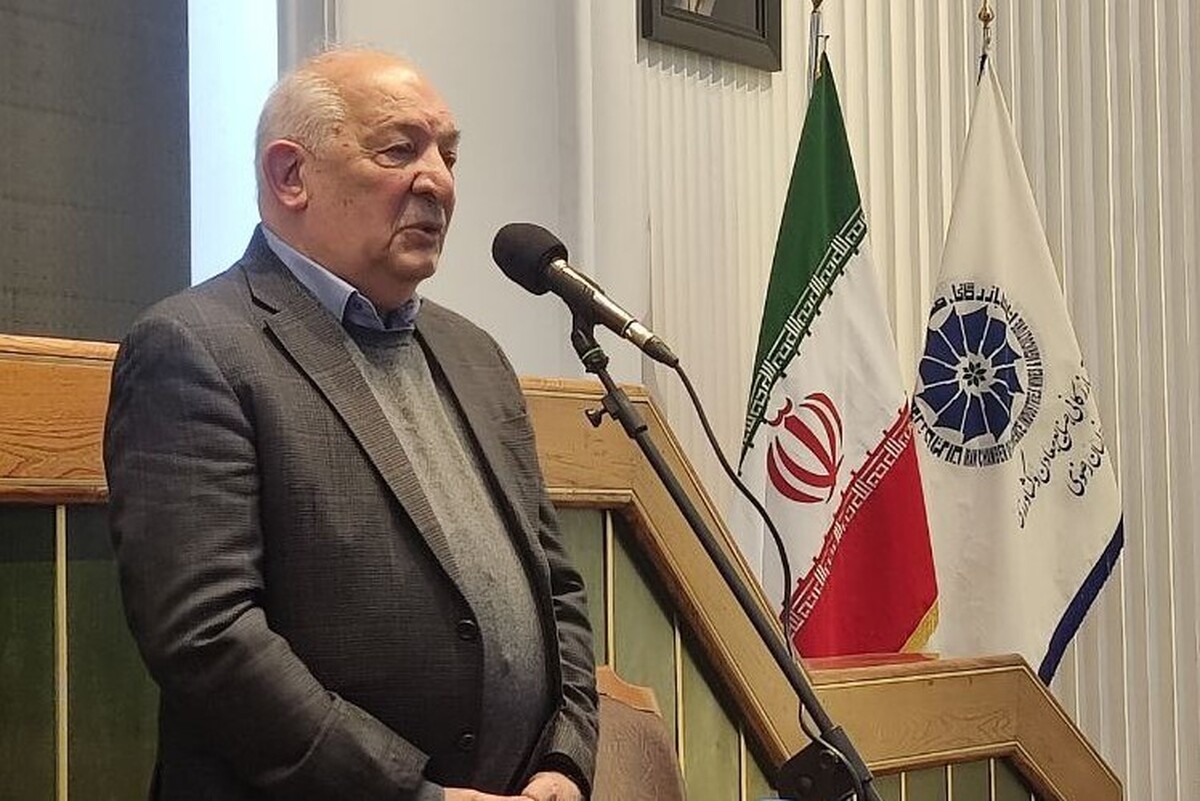 رئیس اتاق بازرگانی خراسان رضوی گفت: با توجه به کیفیت خوب سنگ در افغانستان و کیفیت غنی در زمین‌های مختلف این کشور باید از آن‌ها بهره‌برداری مناسبی داشته باشیم زیرا مواد معدنی در زمینه رفع ناترازی تجاری بین ما و افغانستان و ایجاد ارزش افزوده مفید است.