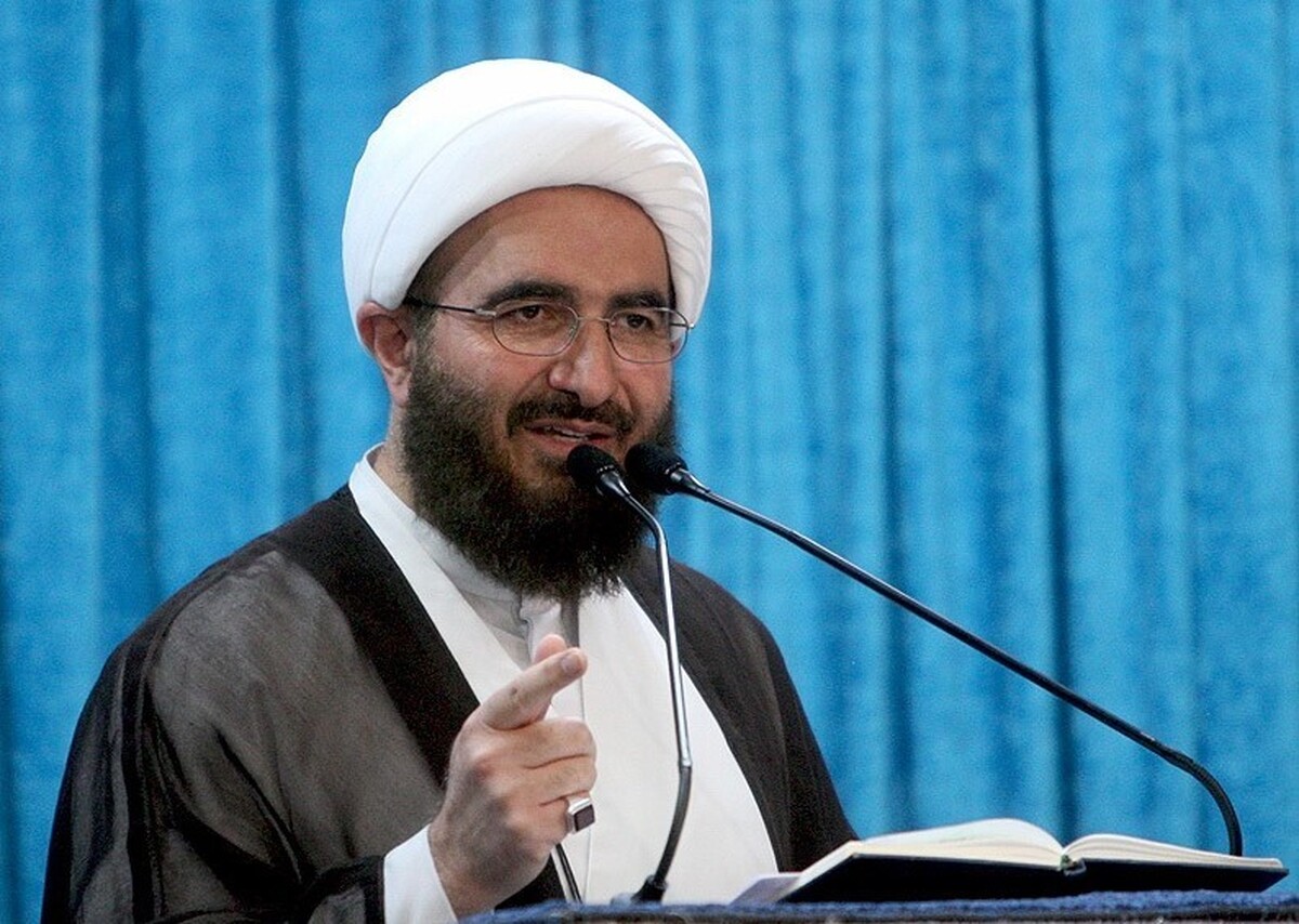 رئیس شورای سیاستگذاری ائمه جمعه گفت: یکی از برکات انقلاب اسلامی احیای سنت حسنه اعتکاف در جامعه بود.