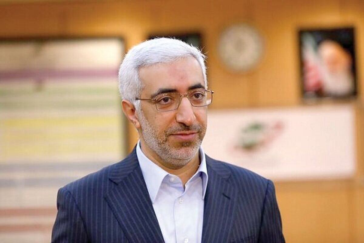 رئیس سازمان بورس با تاکید بر اینکه شهرداری‌ها صورت‌های مالی خود را در سامانه کُدال منتشر کنند، گفت: براساس قانون و به منظور ایجاد شفافیت باید صورت‌های مالی ارگان‌ها و نهاد‌های مالی را در سامانه کدال منتشر کنیم.