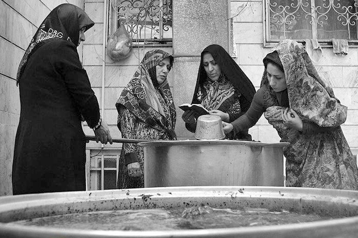 نذر و نیاز در ایام شهادت معصومین (ع) از جمله رسم‌های مذهبی و فرهنگی ایرانیان است که از جمله آن‌ها نذر زنان خراسانی در ایام شهادت حضرت زهرا (س) است که آداب و رسوم خاص و دلنشینی دارد.