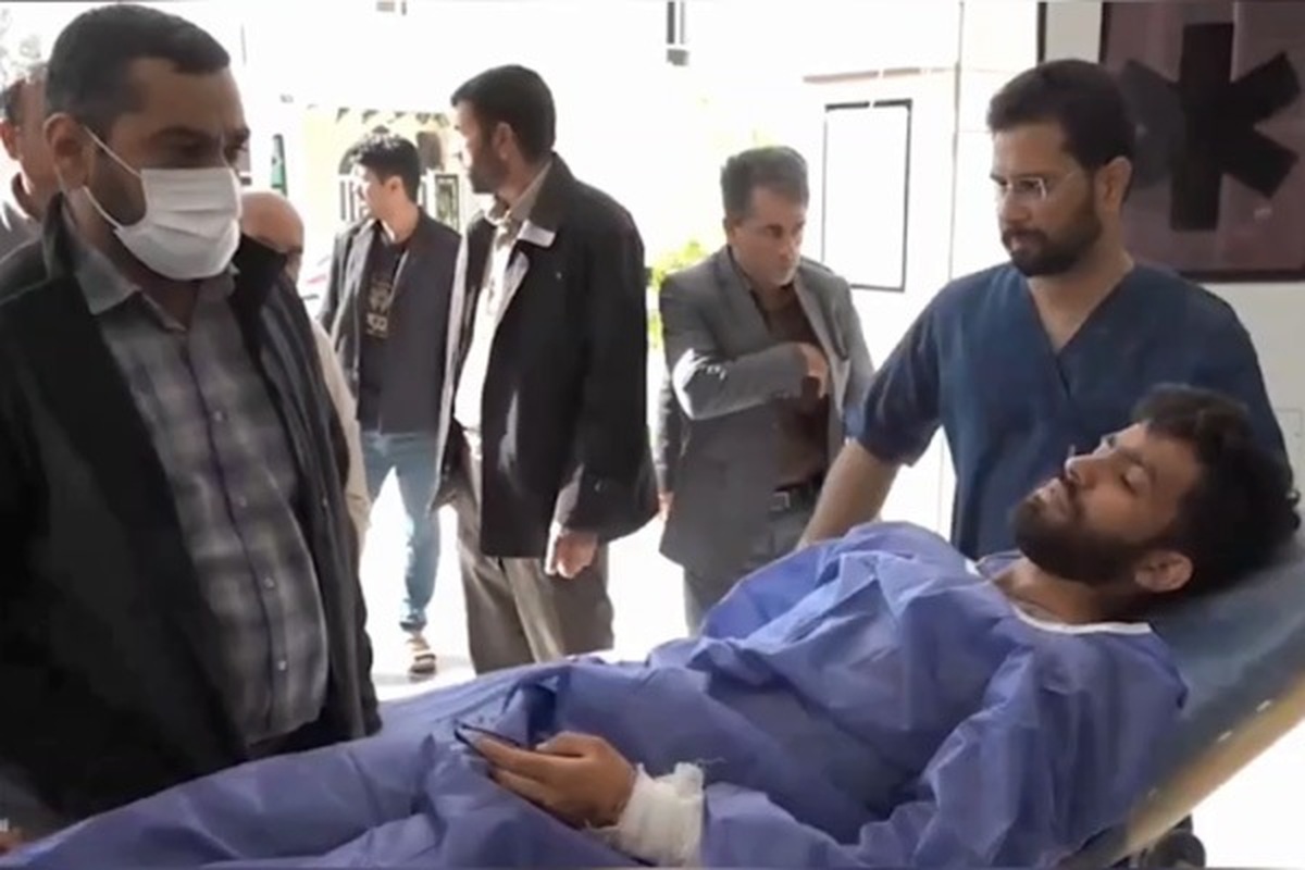 مجروحان حادثه تروریستی حمله به مقر انتظامی راسک به بیمارستان خاتم الانبیا(ص)زاهدان منتقل شدند تا تحت درمان قرار گیرند. همچنین در پی حمله تروریستی به مقر انتظامی در راسک ۱۱ نفر از حافظان امنیت به شهادت رسیدند.