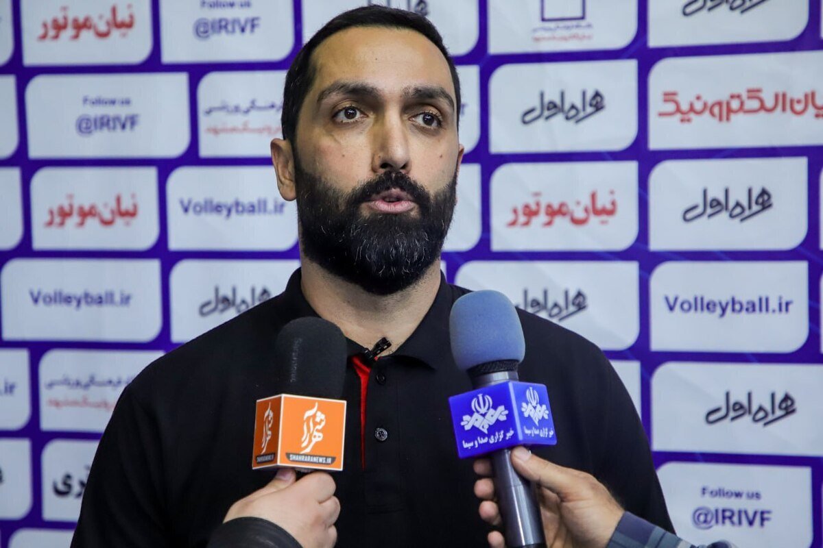 سرمربی نیان الکترونیک گفت: قطعا در تعطیلات نیم فصل ۲ تا ۳ بازیکن جدید جذب کرده و تیم را تقویت خواهیم‌کرد.
