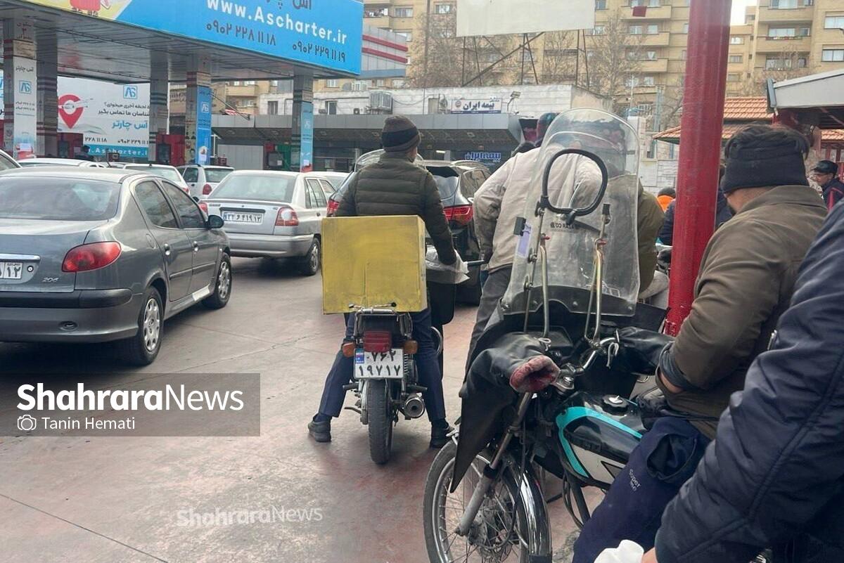 پس از اختلال و هک سامانه هوشمند سوخت از دیروز توزیع بنزین بدون کارت و با نرخ آزاد ۳ هزارتومانی امکان‌پذیر شد.