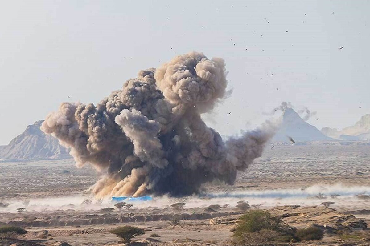 صبح امروز در یک اقدام تروریستی کور، یک مین کنار جاده‌ای در مسیر خودروی سپاه پاسداران در منطقه شورو زاهدان منفجر شد.