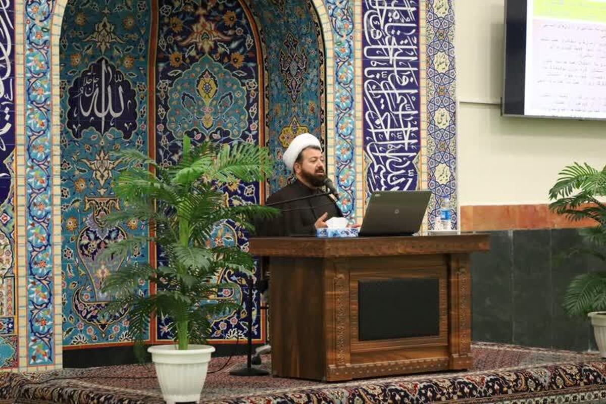 حجت الاسلام والمسلمین پرورش گفت: یهودی سازی دین مسیحیت حربه فرهنگی دشمن است، تا با قرائت جدید از دین، افکار عمومی را منحرف کند.