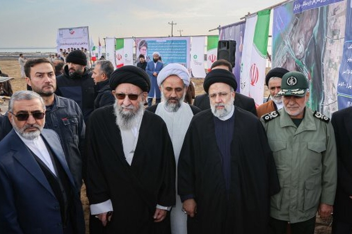 بهره‌برداری از خلیج گرگان که احیای آن از مصوبات دور اول سفر‌های استانی دولت مردمی به استان گلستان بود، به صورت رسمی با حضور رئیس جمهور آغاز شد.